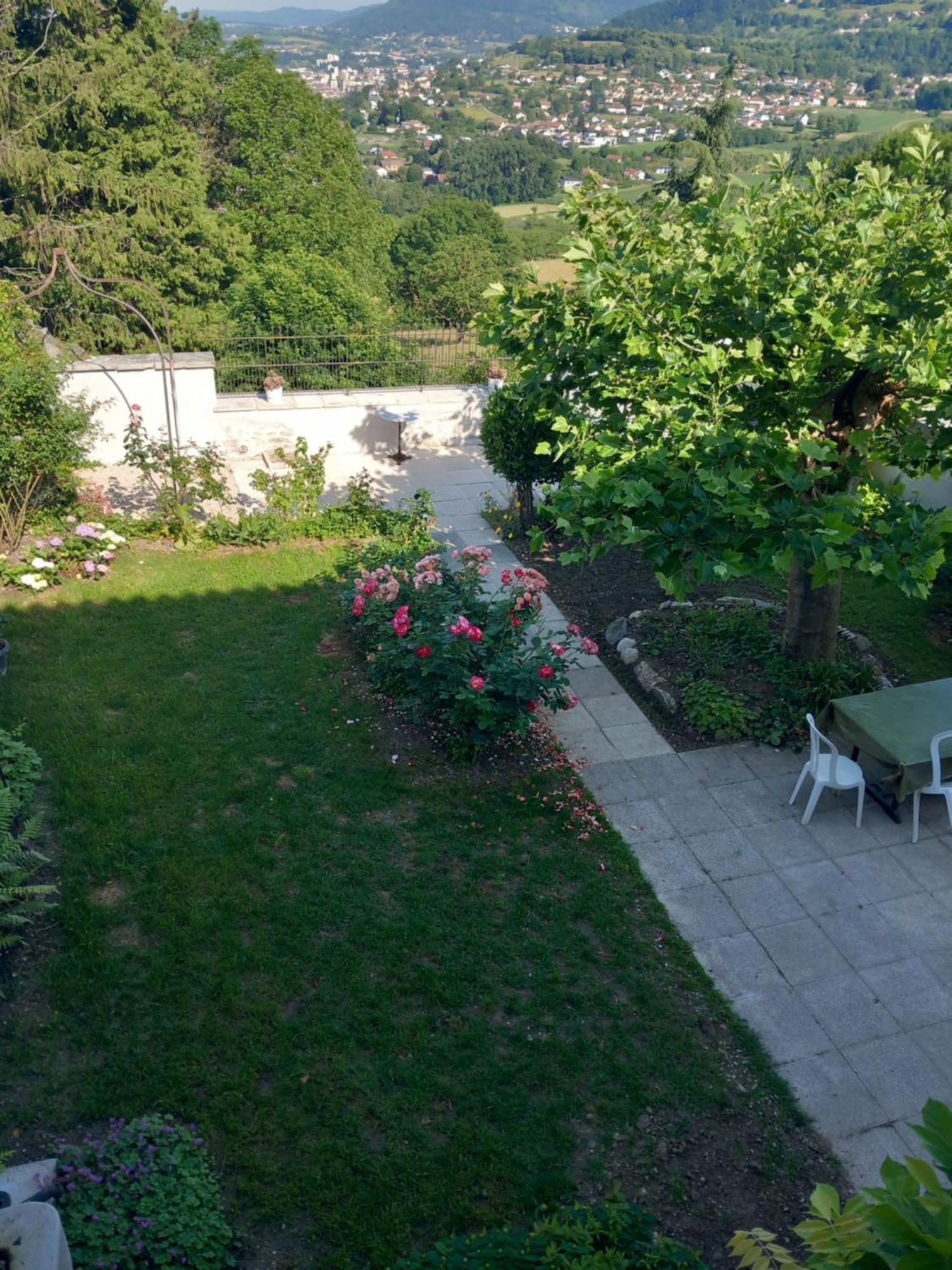 L'Escale De Beauregard Hotell Coublevie Exteriör bild