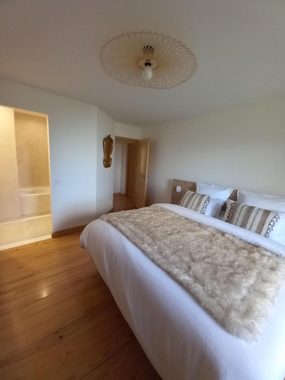 L'Escale De Beauregard Hotell Coublevie Exteriör bild