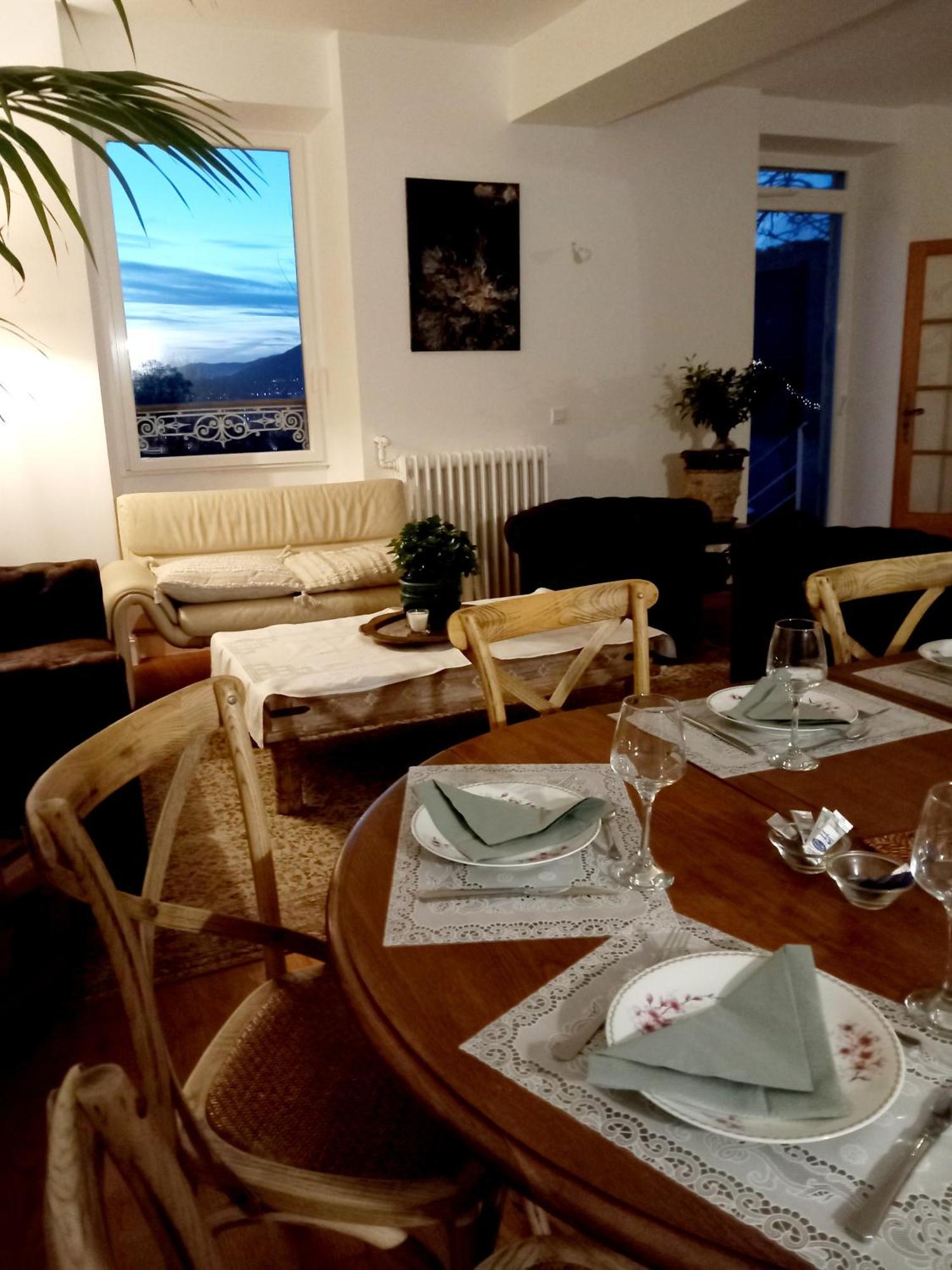 L'Escale De Beauregard Hotell Coublevie Exteriör bild