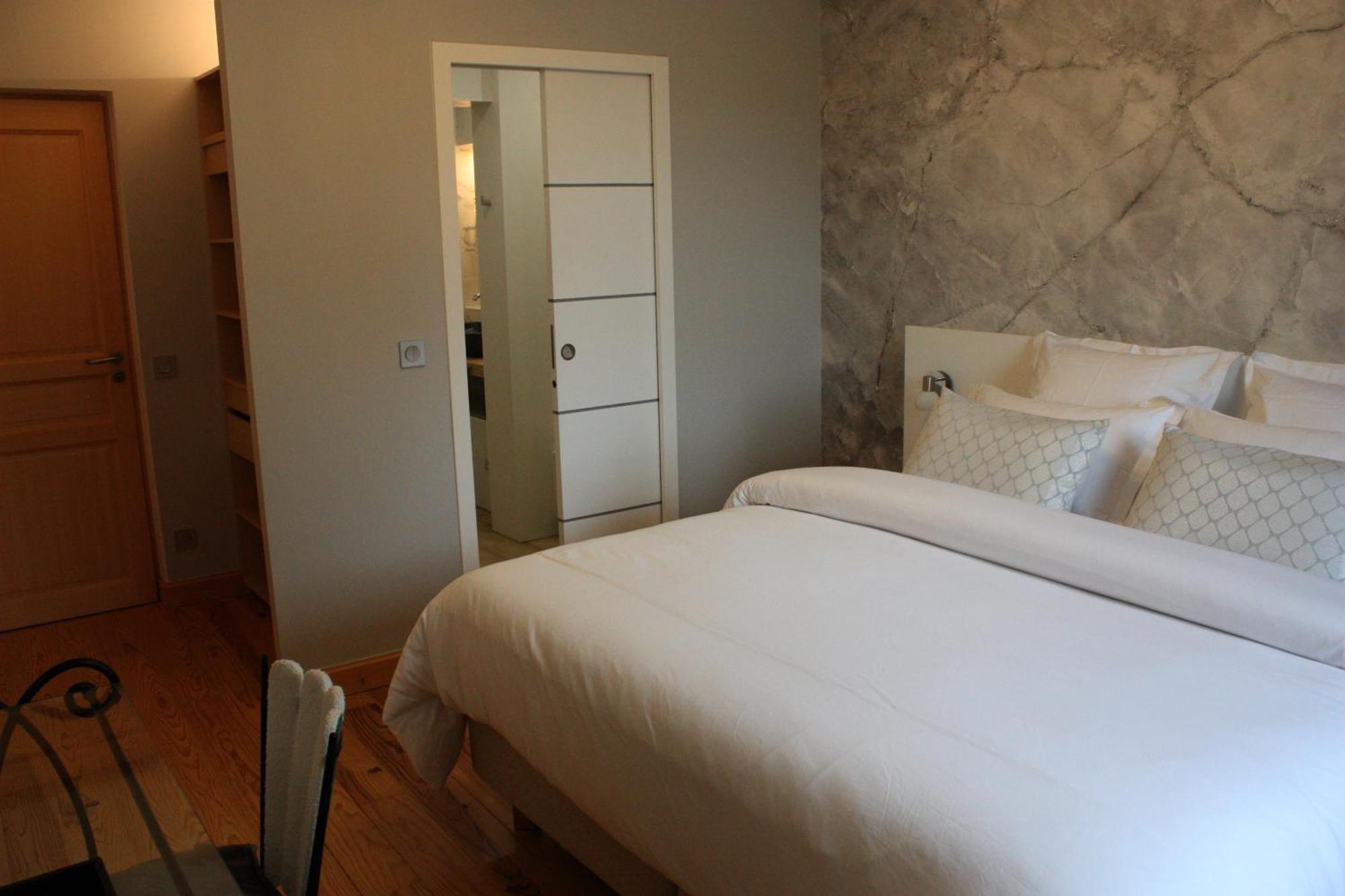 L'Escale De Beauregard Hotell Coublevie Exteriör bild