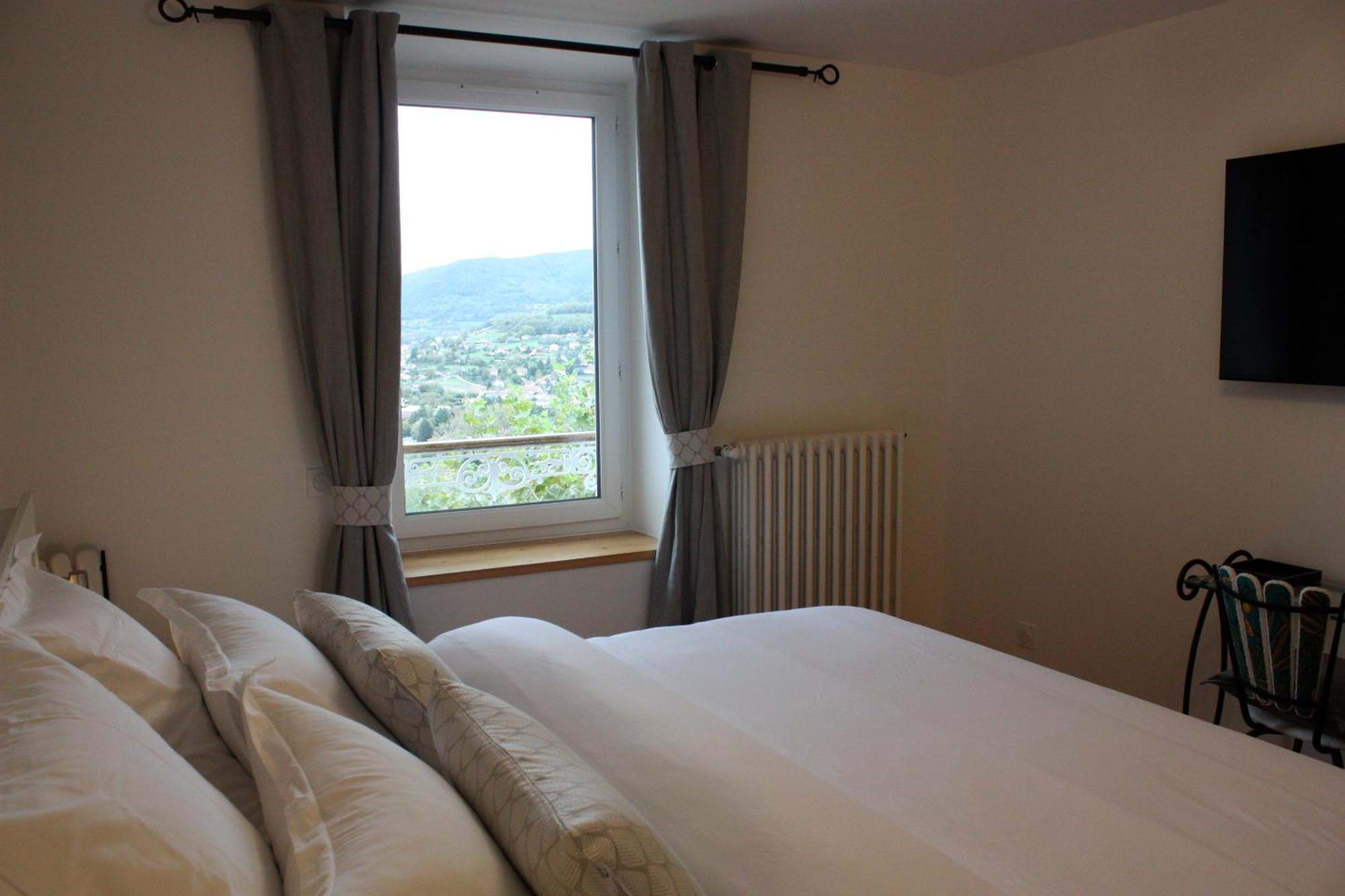 L'Escale De Beauregard Hotell Coublevie Exteriör bild