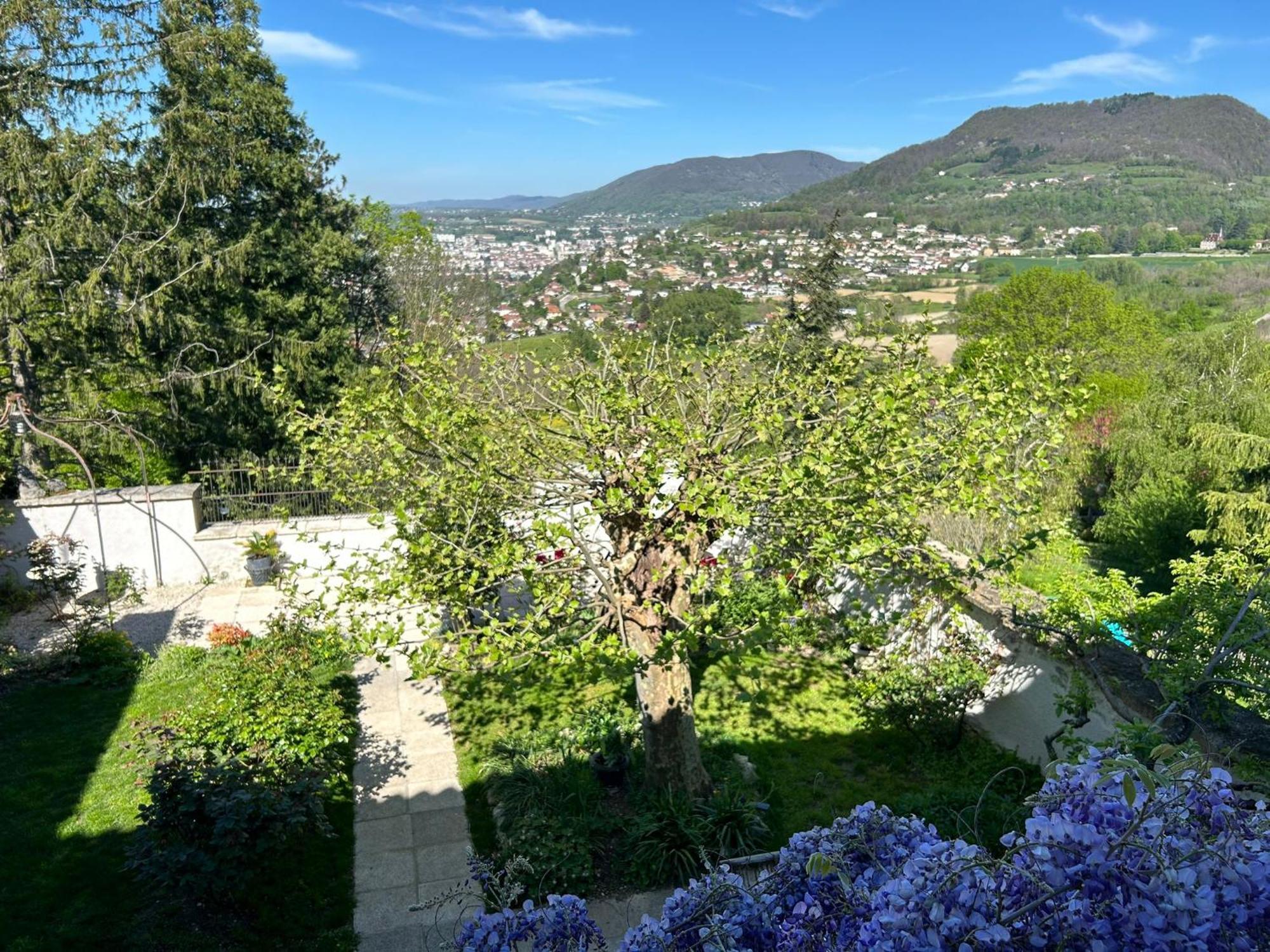 L'Escale De Beauregard Hotell Coublevie Exteriör bild